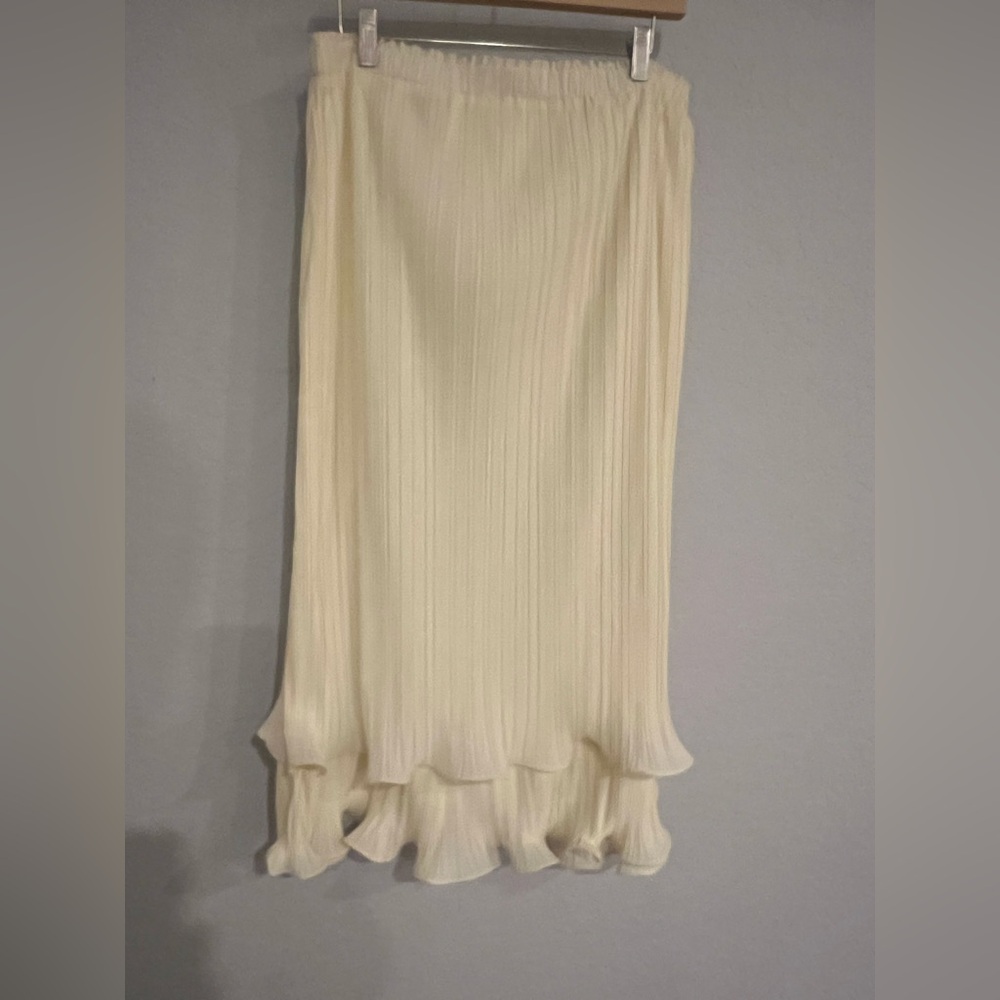 Elegant Cream Ruffled Skirt